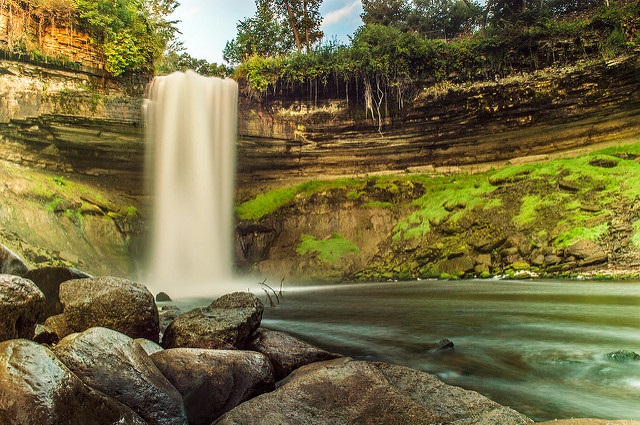 Minnehaha falls_ Evan Miles