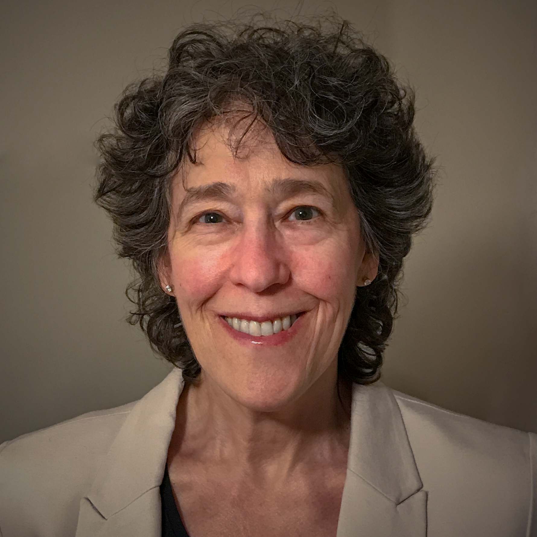 Beth Rubin author headshot